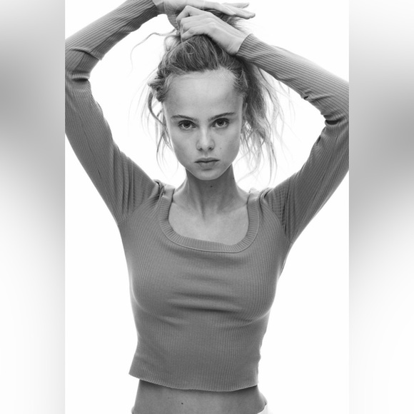 H&M Ribbed Square Neck Top - Picture 3 of 12